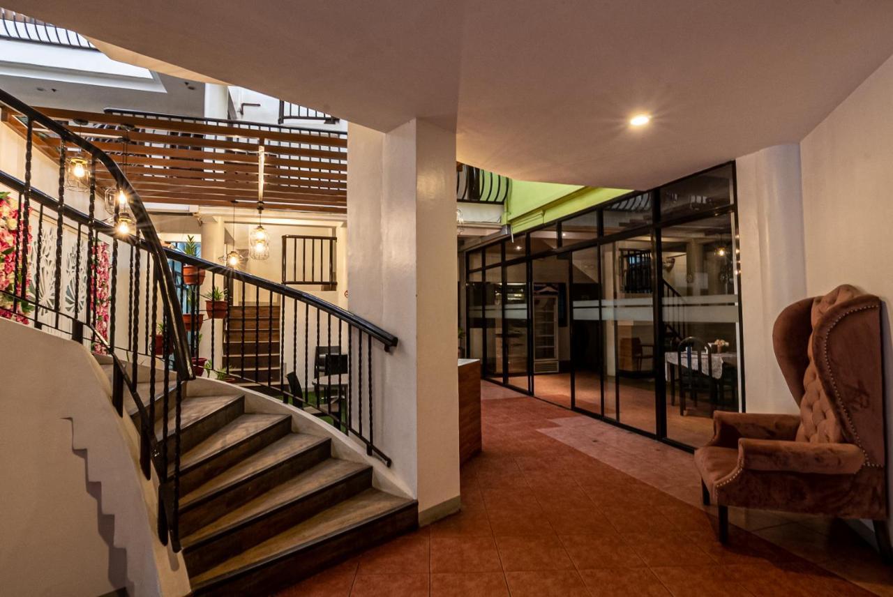 Kiwi Hotel Cebu Eksteriør bilde